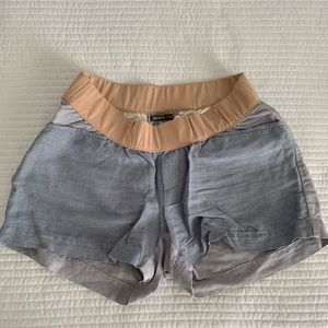 Gap Two-Toned Linen Maternity Shorts - Size 4